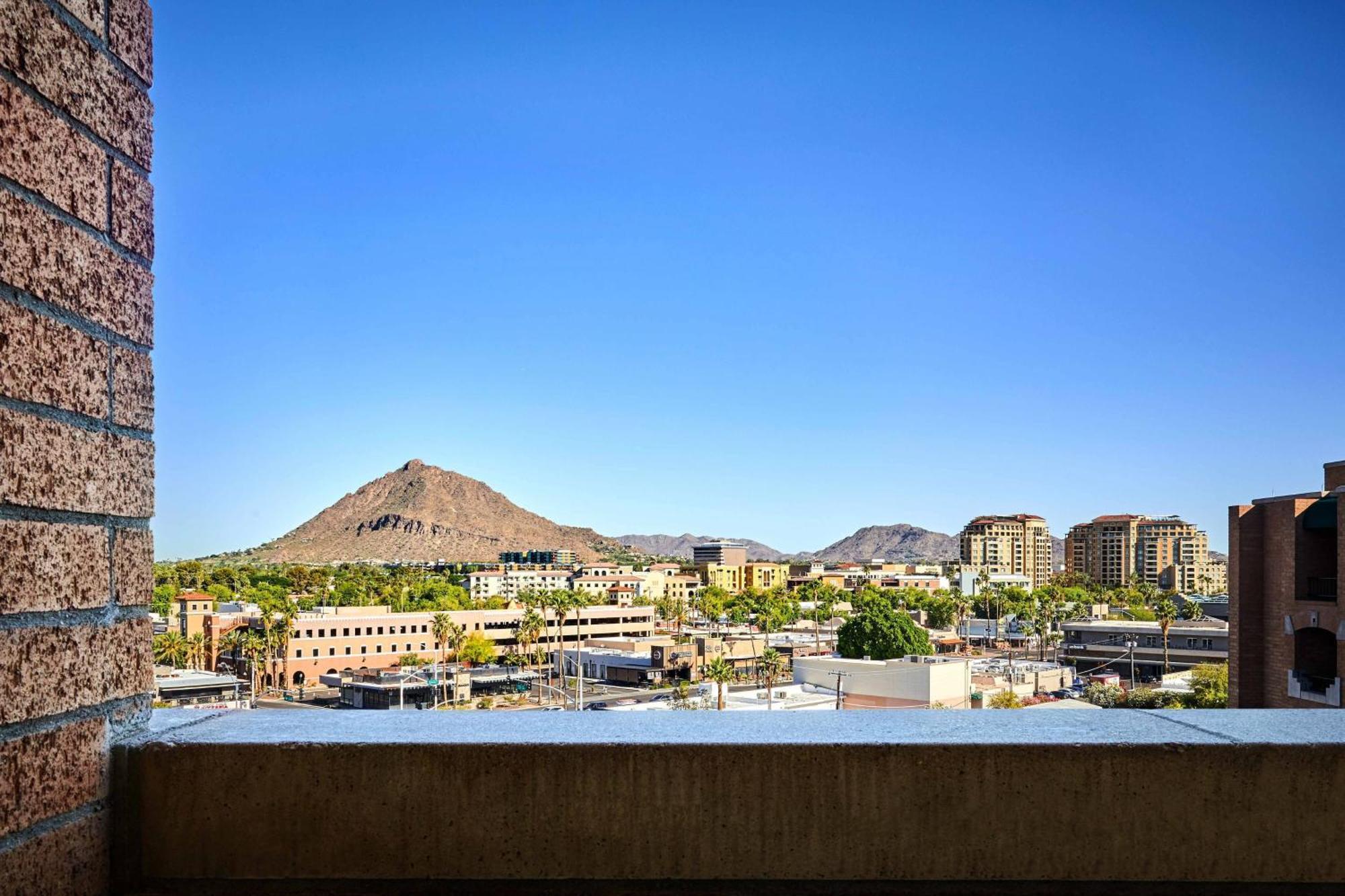 Отель Scottsdale Marriott Old Town Экстерьер фото