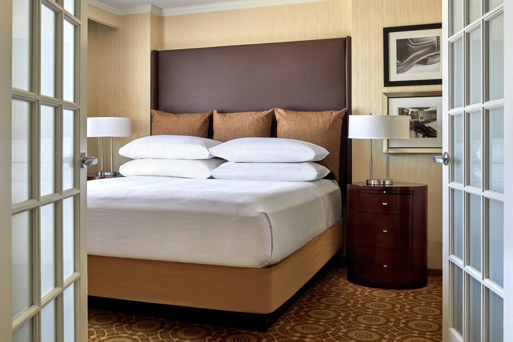 Отель Scottsdale Marriott Old Town Экстерьер фото